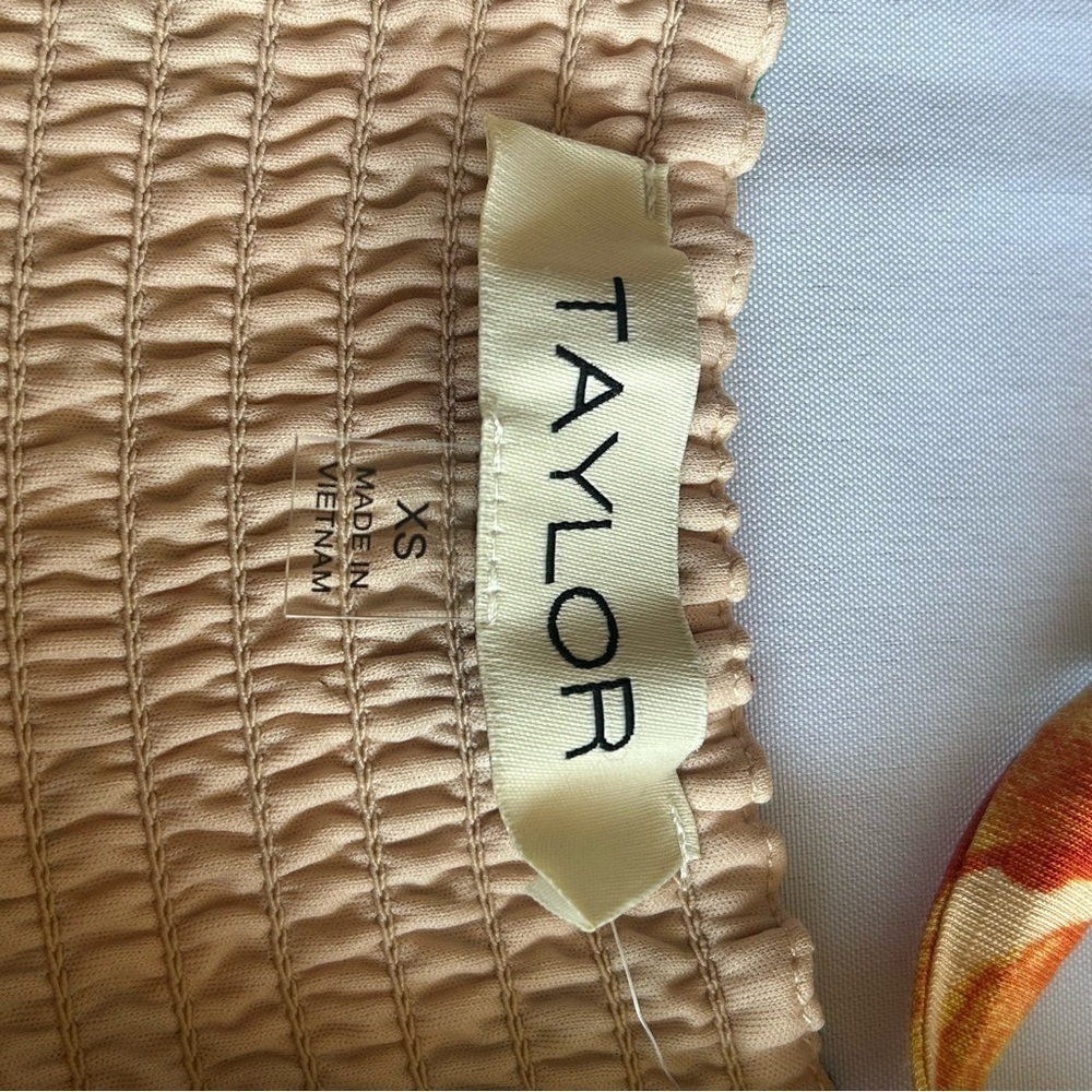 NWOT Taylor Floral Tropical Floral A-Line XS Maxi Dress Smocked Pleated Pockets - Picture 12 of 12